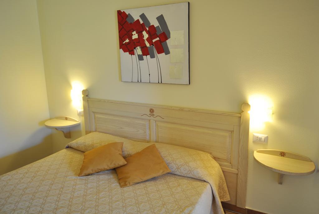 Affittacamere B&B La Villa Dei Graniti Villasimius Habitación foto